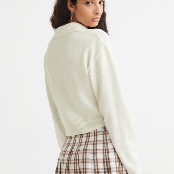 H&M Collared Sweater Sz S in Natural White - Picture 3 of 7